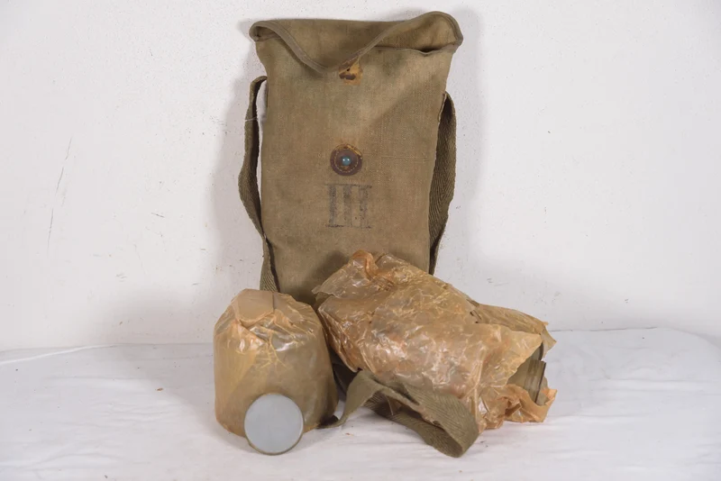 Gasmaske T.35 Größe III -REI WW 2