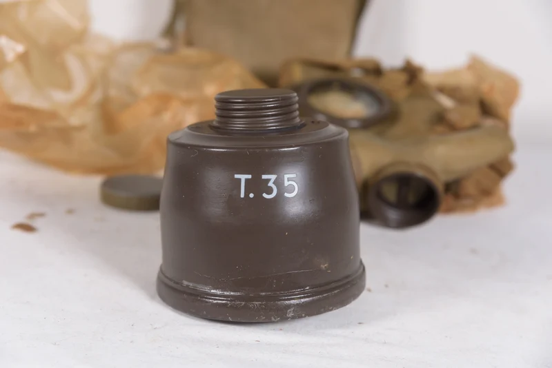 Gasmaske T.35 Größe III -REI WW 2
