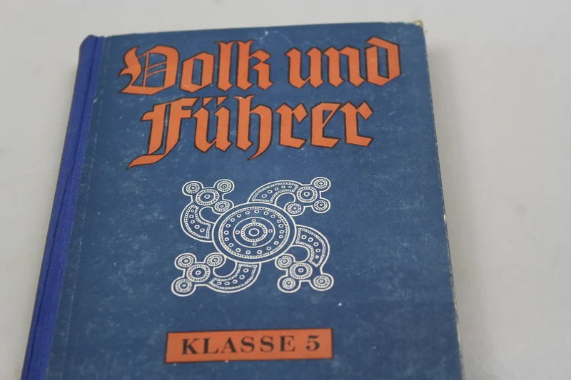 „Volk und Führer“ – Klasse 5 – 1943