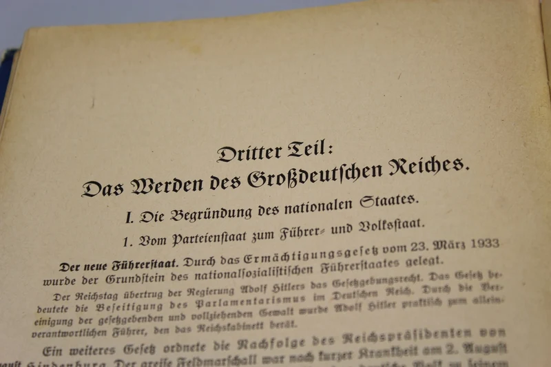 „Volk und Führer“ – Klasse 5 – 1943
