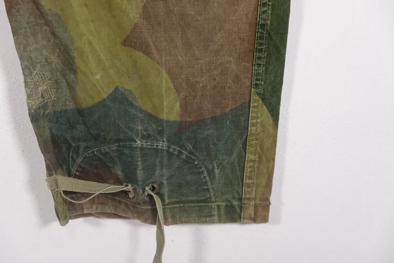 Hose mit „Moon and Balls“-Tarnmuster – Belgien, 50er Jahre