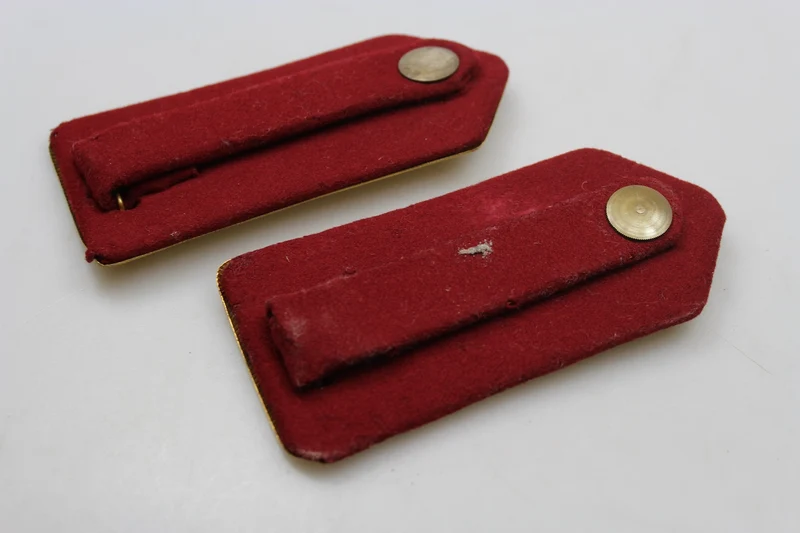 M.34-Schulterpolster mit WW2-Goldplatte