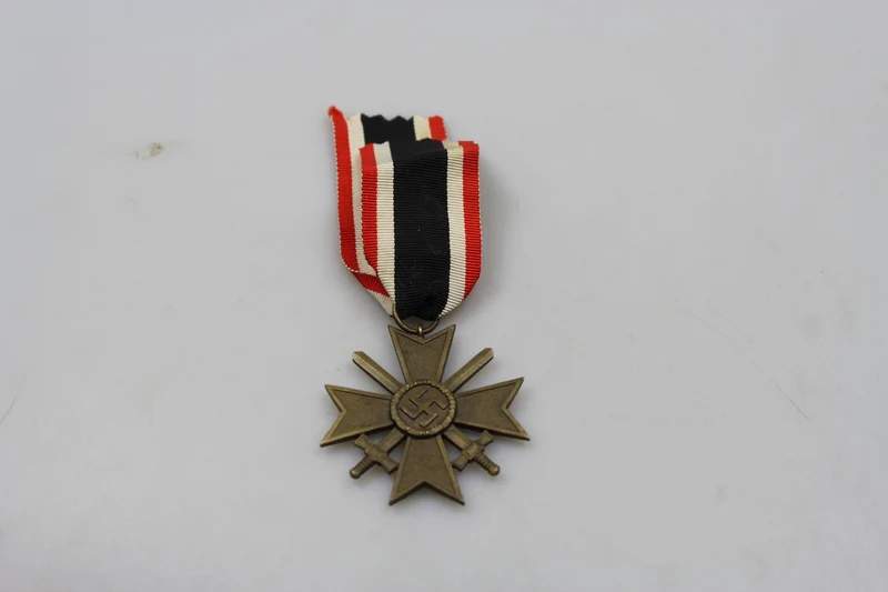 Verdienstkreuz mit Schwertern zweiter Klasse