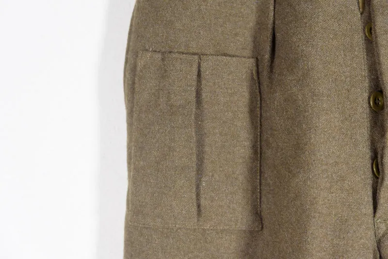 „Modifizierte“ britische Nachkriegshose aus dem 2. Weltkrieg