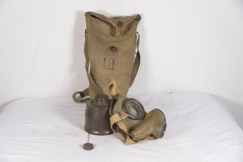 Gasmaske T.35 Größe III -REI WW 2