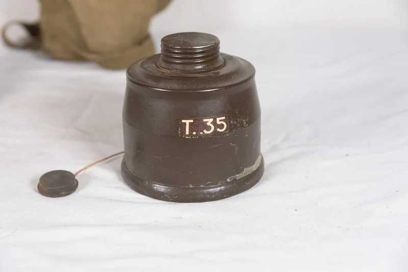 Gasmaske T.35 Größe III -REI WW 2