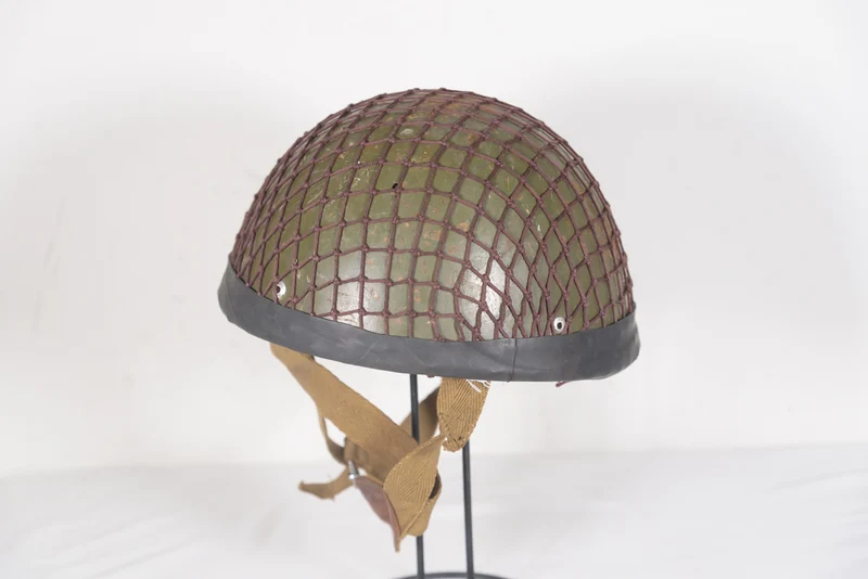 M.42/60 Fallschirmjägerhelm EI 60er/80er Jahre