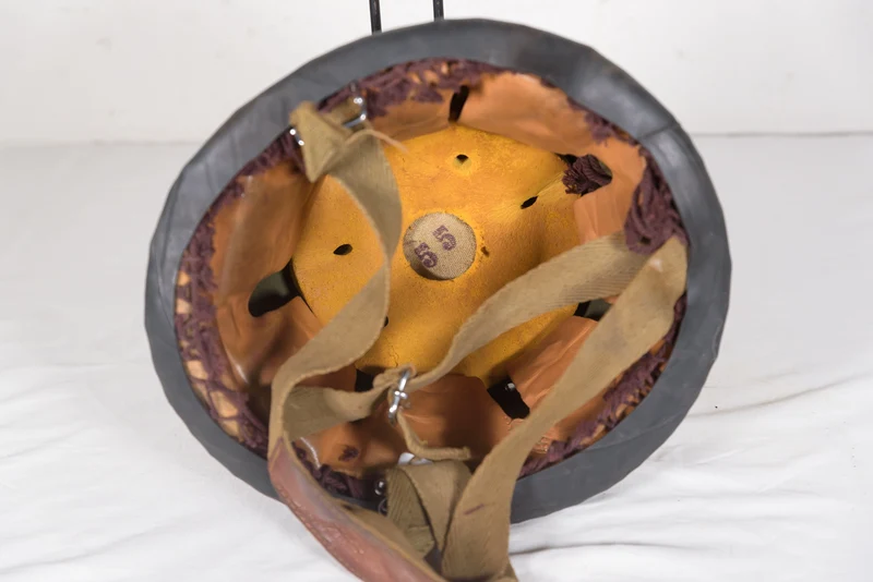 M.42/60 Fallschirmjägerhelm EI 60er/80er Jahre