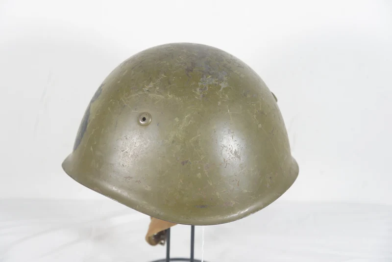 Helm M.33 Kommissariat der italienischen Armee der 70er Jahre