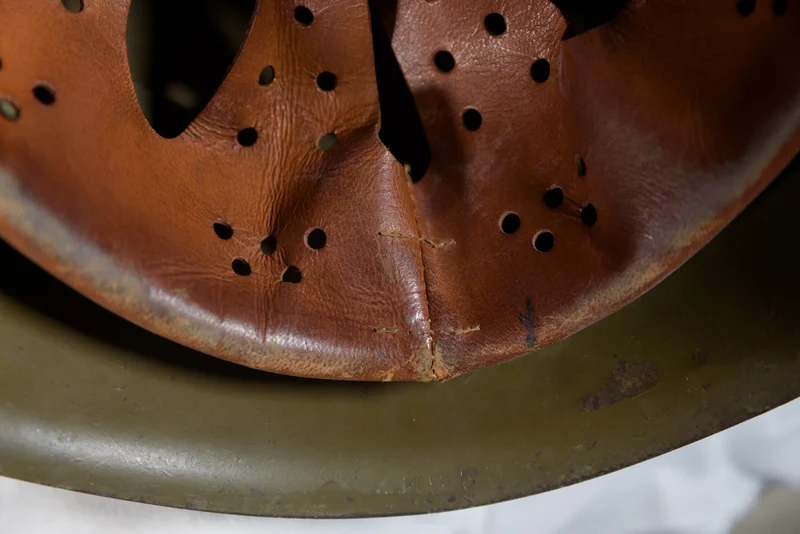 Helm M.33 Kommissariat der italienischen Armee der 70er Jahre