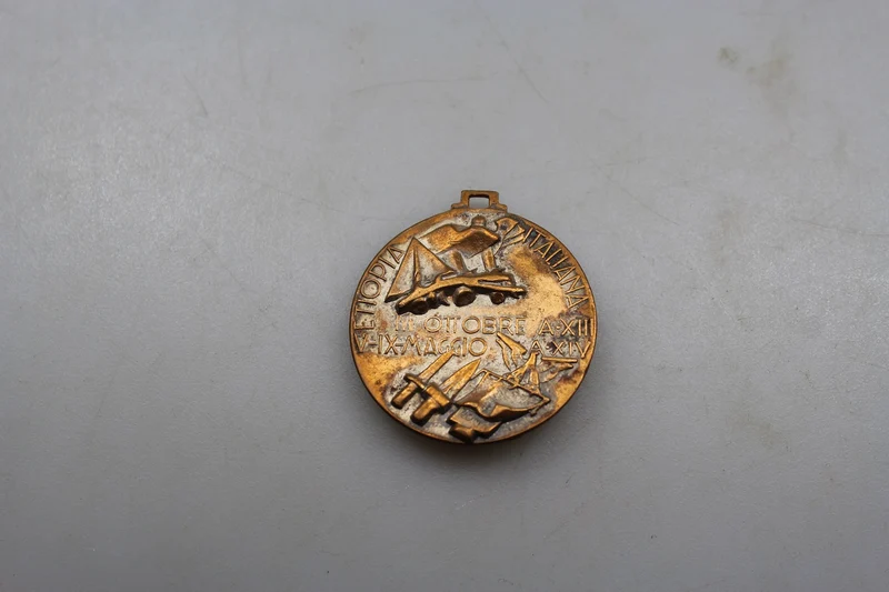 Italienische Äthiopien-Medaille „III. OKTOBER A. XIII IX. MAI A. XIV“