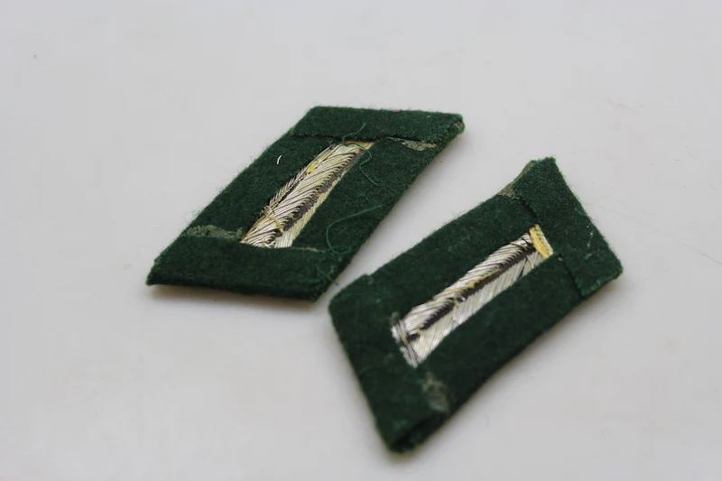 Repro Paar Infanterie Offiziersabzeichen WH WW 2