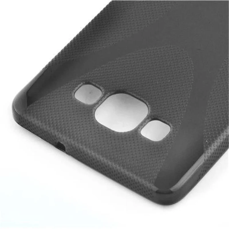 Cadorabo Hülle kompatibel mit Samsung Galaxy A7 2015 Schutzhülle aus flexiblem TPU Silikon