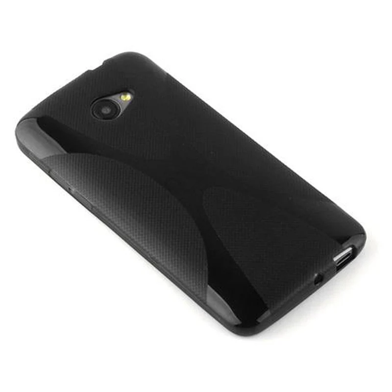 Cadorabo Hülle kompatibel mit HTC BUTTERFLY S Schutzhülle aus flexiblem TPU Silikon