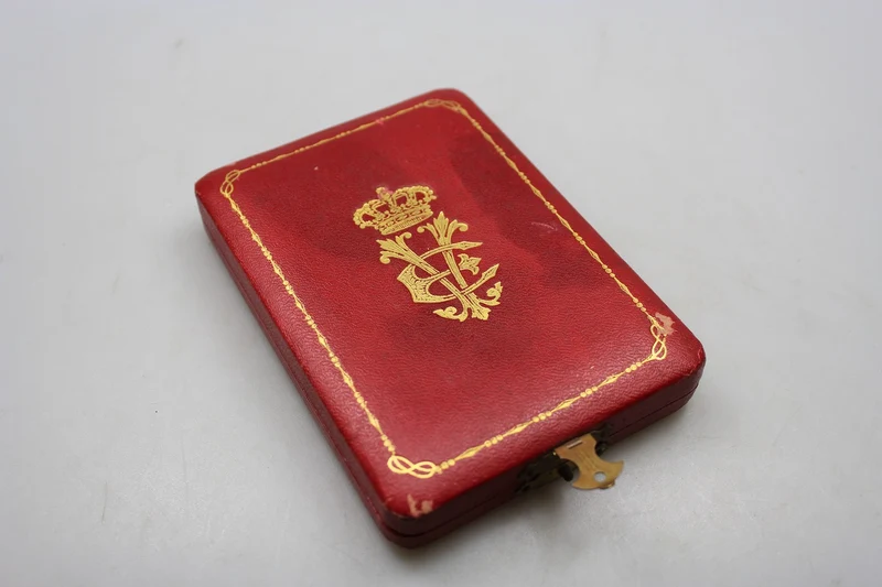 Set Ritterkreuz des Ordens der Krone von Italien, Miniatur und Box