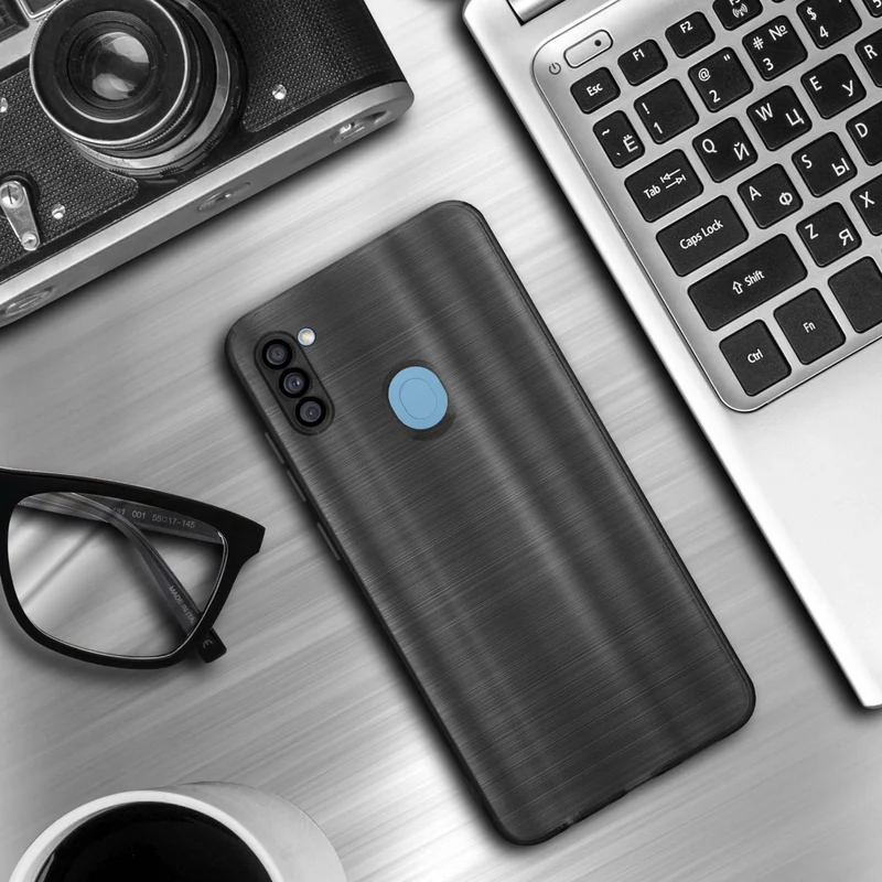 Cadorabo Hülle kompatibel mit Samsung Galaxy A11 / M11 TPU Silikon Case Cover