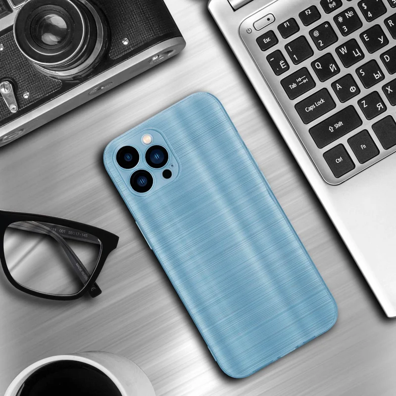 Cadorabo Hülle kompatibel mit Apple iPhone 13 PRO MAX TPU Silikon Case Cover
