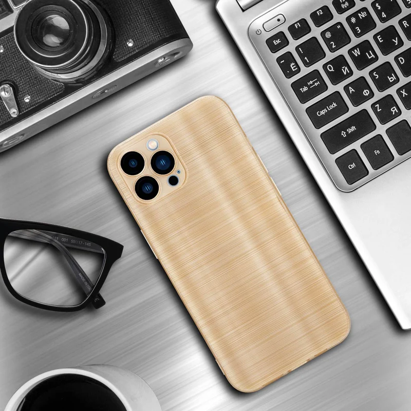 Cadorabo Hülle kompatibel mit Apple iPhone 13 PRO MAX TPU Silikon Case Cover