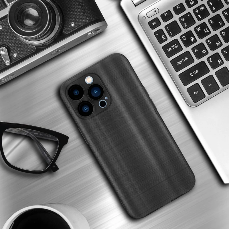 Cadorabo Hülle kompatibel mit Apple iPhone 13 PRO TPU Silikon Case Cover