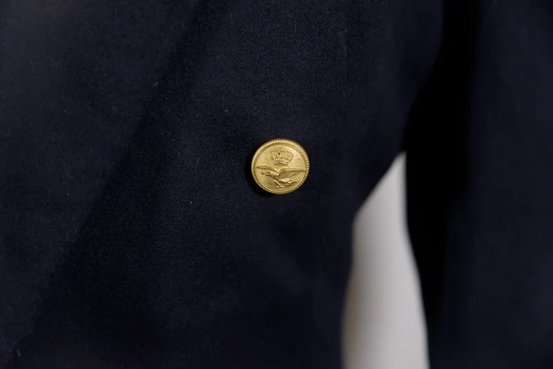 „Dinner Jacket“, Galajacke eines Offiziers der Royal Academy aus dem Zweiten Weltkrieg