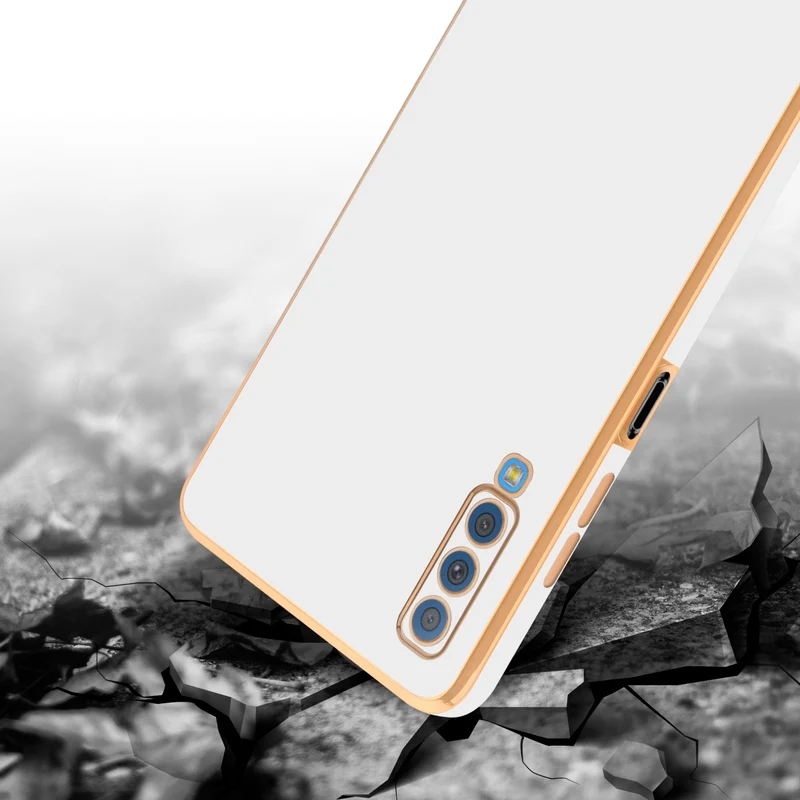 Cadorabo Hülle kompatibel mit Samsung Galaxy A7 2018 TPU Silikon Case Cover