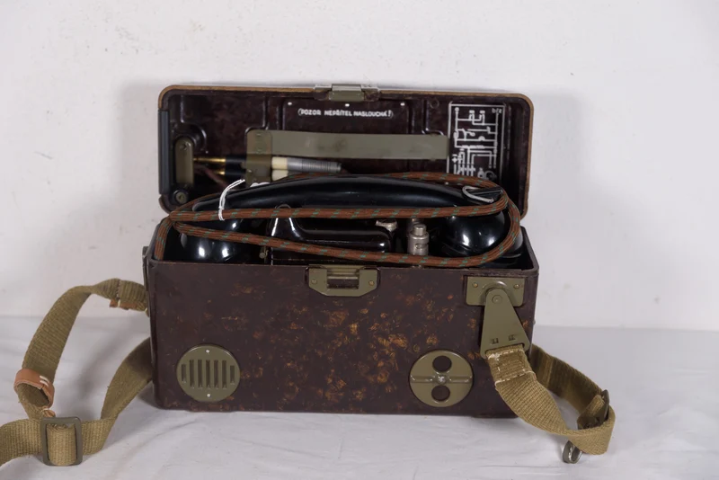 Feldtelefon TP-25 - Tschechische Armee 50er/60er Jahre