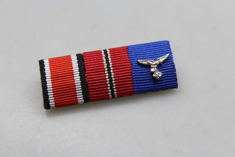Repro Brustnadel drei Bänder 2. Weltkrieg