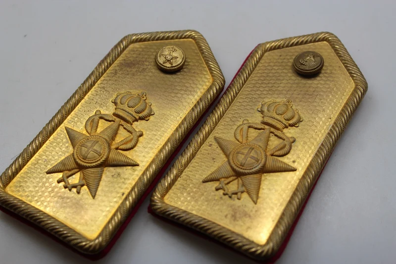 M.34-Schulterpolster mit WW2-Goldplatte