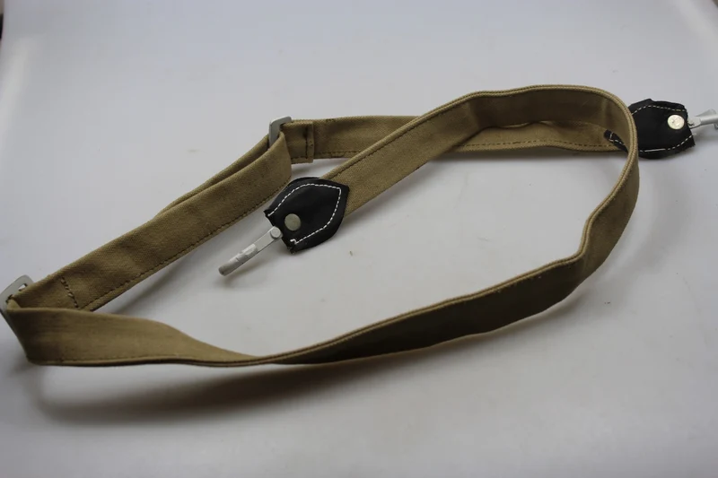 Reproduktion Schultergurt WH WW 2 Brotbeutel