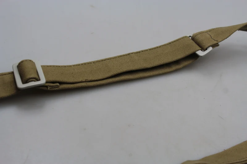 Reproduktion Schultergurt WH WW 2 Brotbeutel