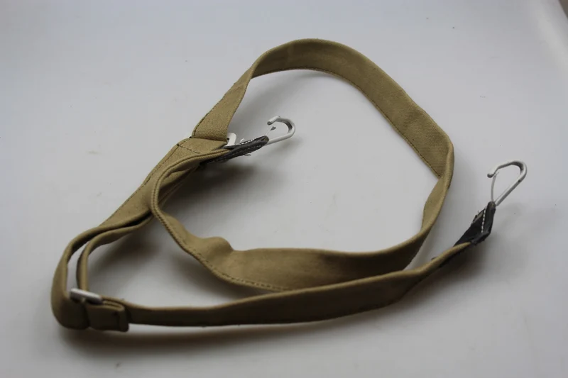 Reproduktion Schultergurt WH WW 2 Brotbeutel