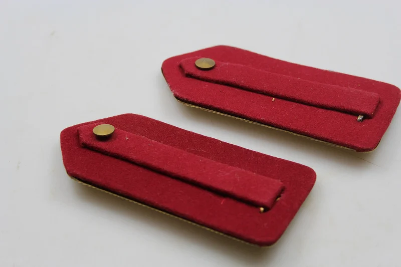 M.34-Schulterpolster mit WW2-Goldplatte