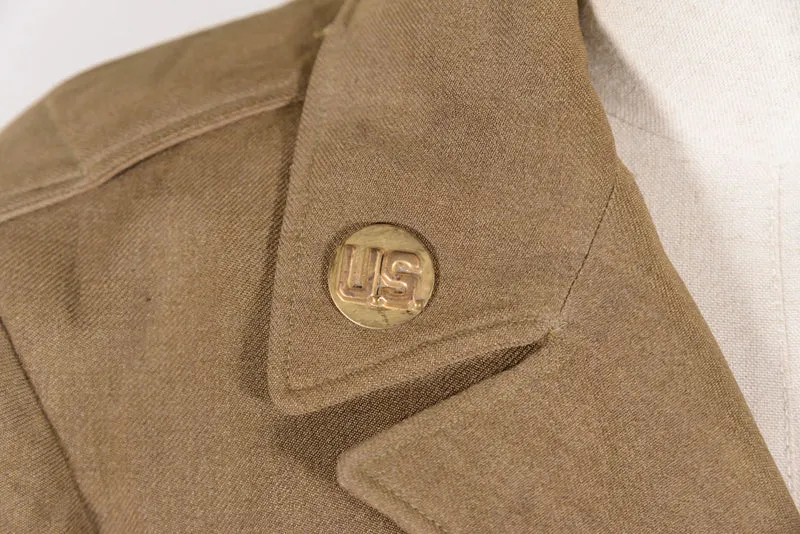 US Army "Ike" WW 2 Jacke mit "Berlin Occupation" Patch