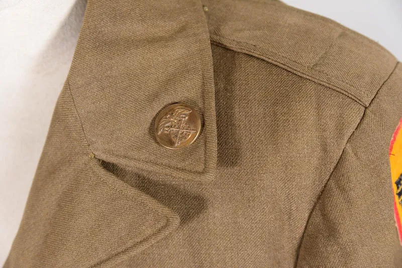 US Army "Ike" WW 2 Jacke mit "Berlin Occupation" Patch