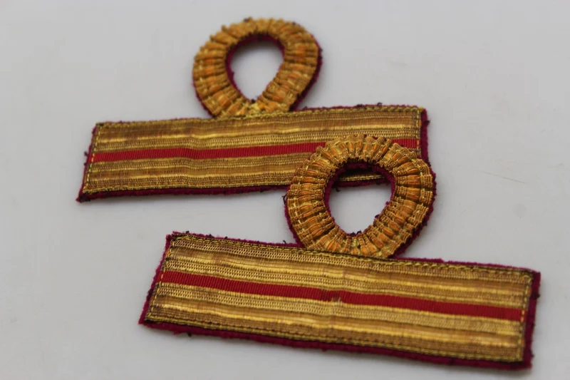 Paar M.34 Dienstgrade vom Lieutenant of Health REI WW 2