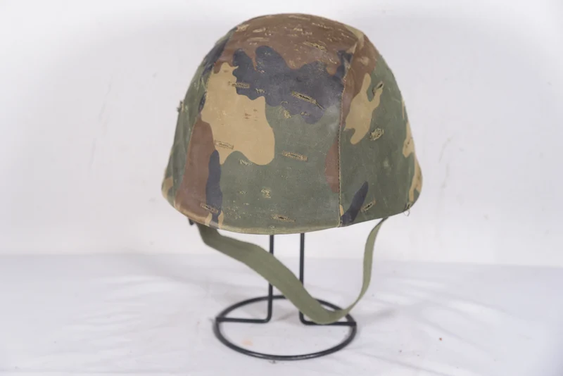 M.33 EI-Helm aus den 80er/90er Jahren