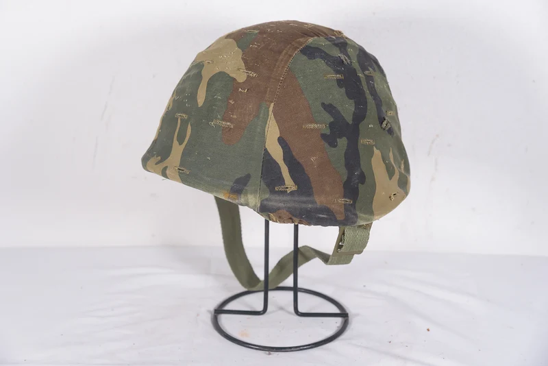 M.33 EI-Helm aus den 80er/90er Jahren