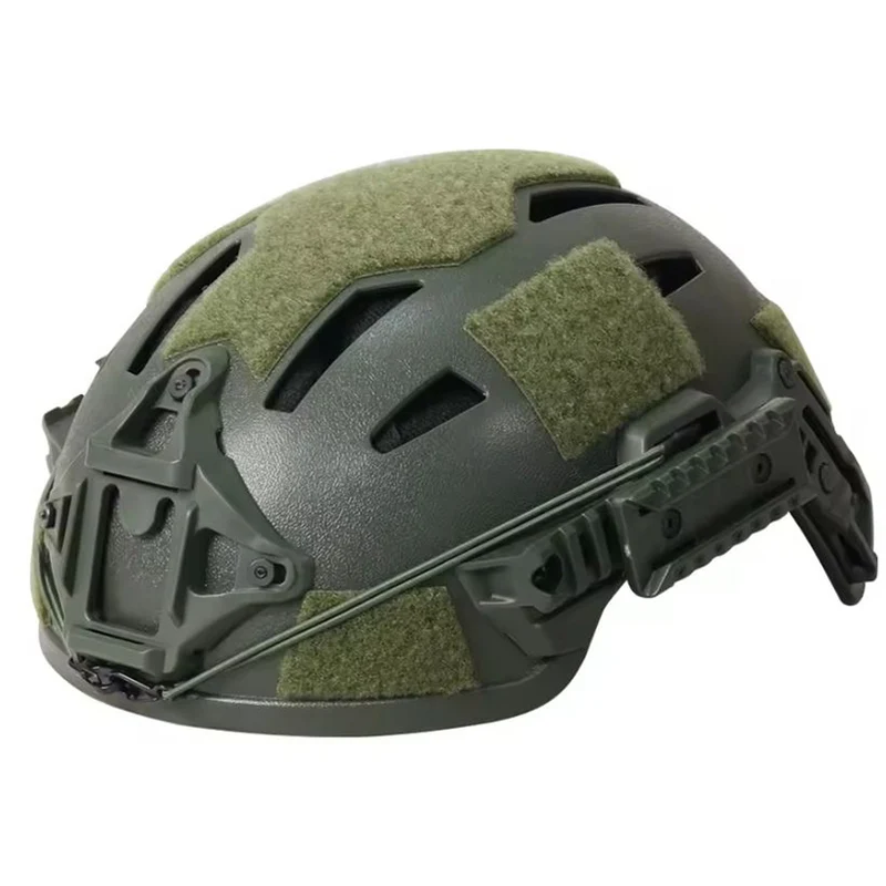 Taktischer High-Cut Helm (Replika) – Belüftet & modular mit ARC-Rails & NVG-Halterung