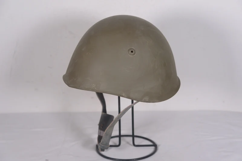 M.33 E Helm aus den 60er Jahren
