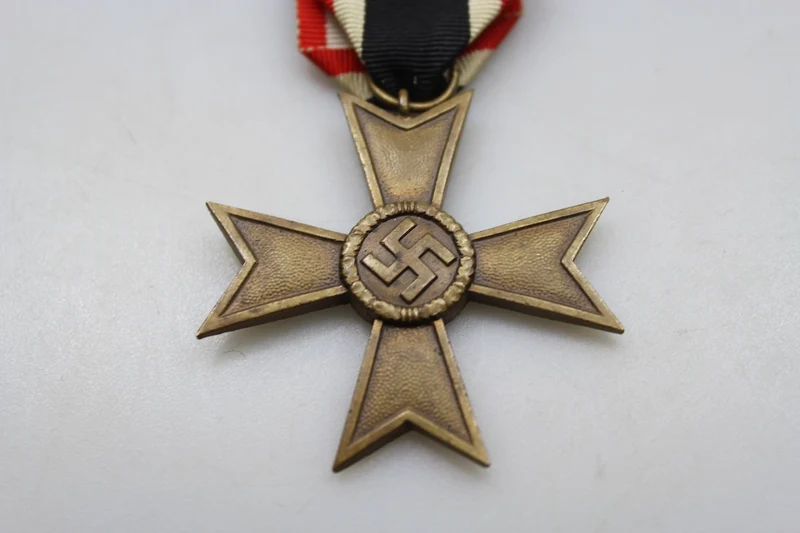 Verdienstkreuz ohne Schwerter II. Klasse