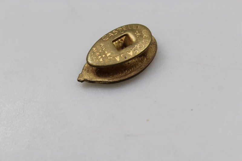 GIL-Emaille-Anstecknadel