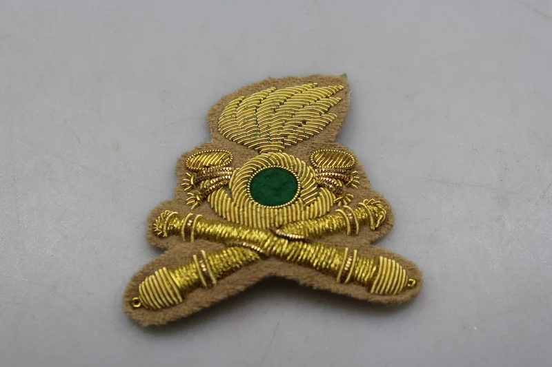 Reproduktion des Kolonialmützenfrieses REI WW 2