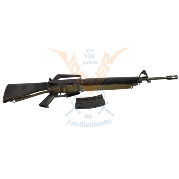 M16 A1 Sturmgewehr, USA 1967 Kunststoff, Metall, mit Gurt, DENX Nr. 9133
