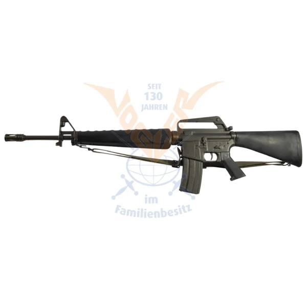 M16 A1 Sturmgewehr, USA 1967 Kunststoff, Metall, mit Gurt, DENX Nr. 9133