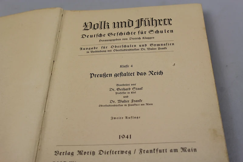 „Volk und Führer“ – Klasse 4 – 1941
