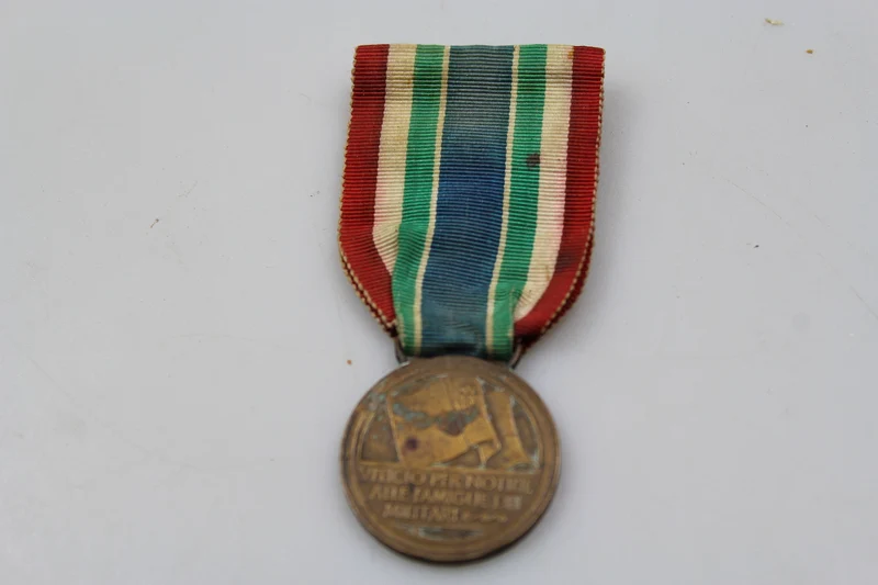 Nachrichtenbüro-Medaille für Familienmitglieder