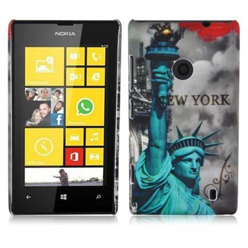 Cadorabo Hülle kompatibel mit Nokia Lumia 520 / 521 mit FOOTBALL Aufdruck - Hard Case Schutzhülle im trendigen Design