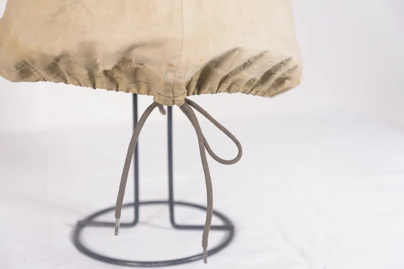 Reproduktion eines kolonialen Tarnstoffs für den M.33 REI Helm aus dem 2. Weltkrieg