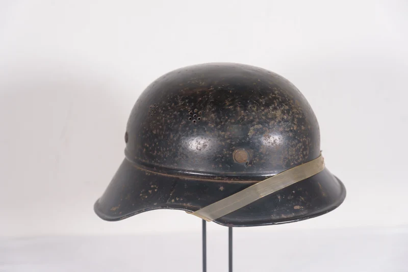 Gladiator-Luftschutzhelm 1944/45