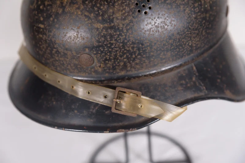 Gladiator-Luftschutzhelm 1944/45